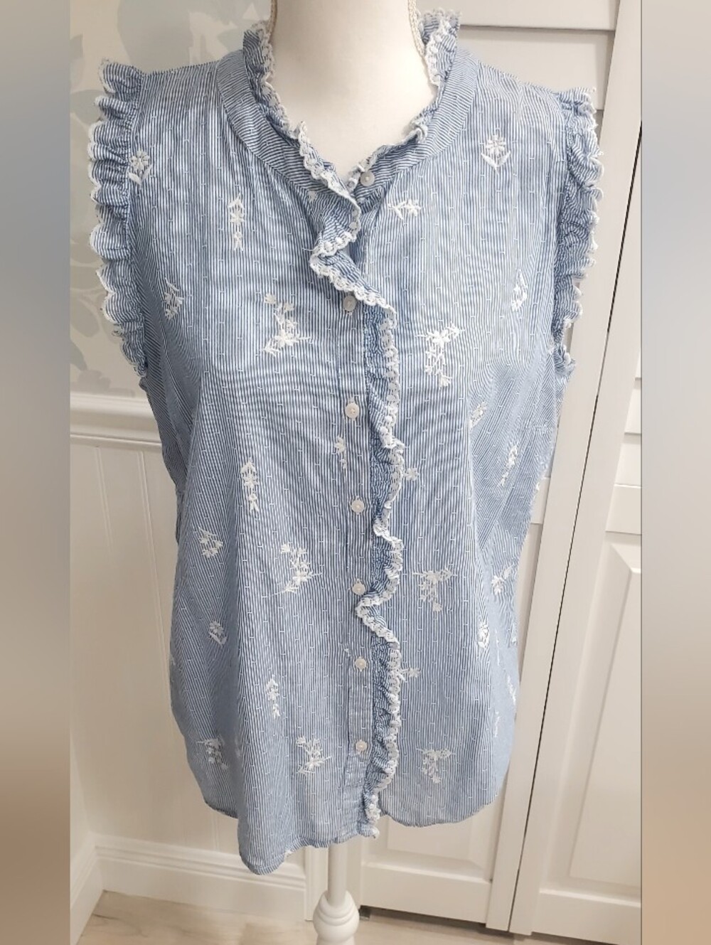 Talbots Light Blue and White Striped Sleeveless Ruffle Button-Front Top Lg.